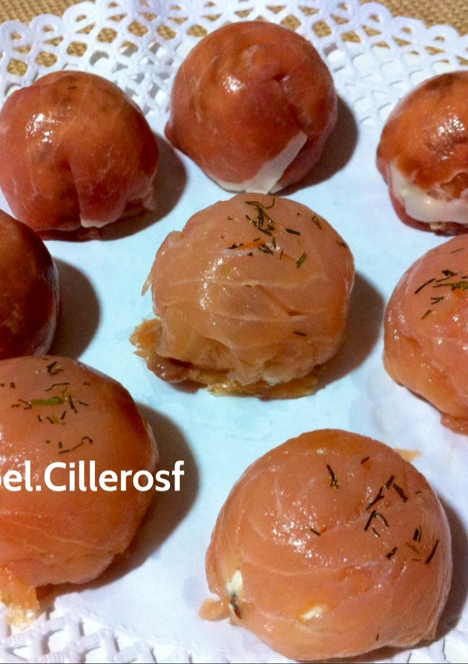 Una foto de Bombones de jamón y bombones de salmón