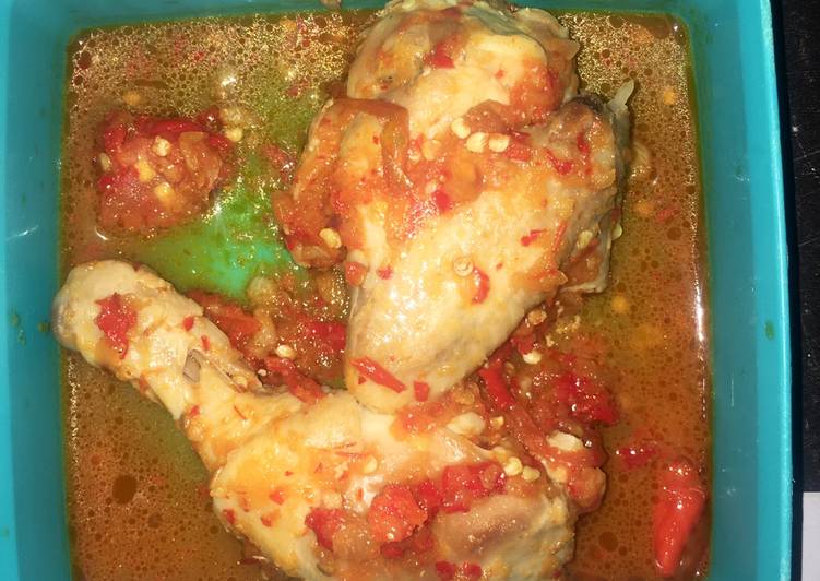 Ayam Pedas dengan Bumbu sederhana