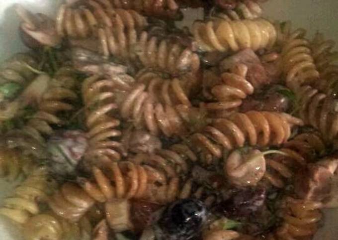 Recipe of Award-winning Sig's Wild mushrooms in garlic, oregano,thyme and marjoram