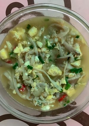 Foto resep Tumis (berkuah) Jamur Tiram dan Telur Orak Arik