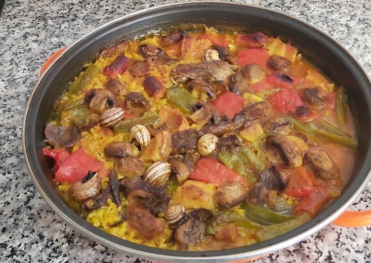 Arroz montañes con carne y rovellones al horno