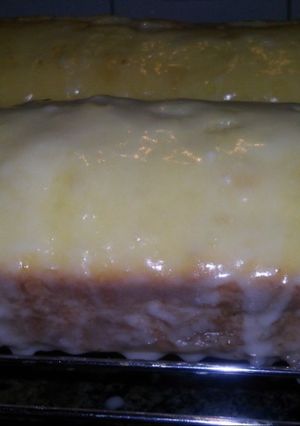Una foto de Budín a cucharada de limón