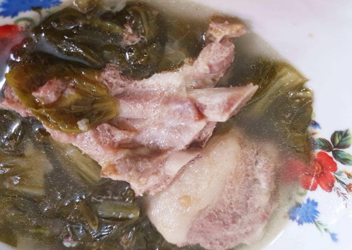 Bakut Sayur Asin Daging dan Iga Babi