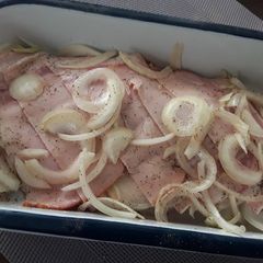 A picture of Sig's Onion and Cured Cold Meat.