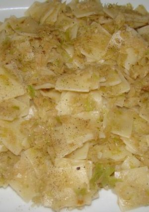 Káposztás tészta recept fotója