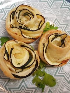 Una foto de Flores de calabacín y queso de cabra