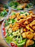 Ensalada de rúcula y canónigos con quinoa y pechuga de pollo sabor Cookpad