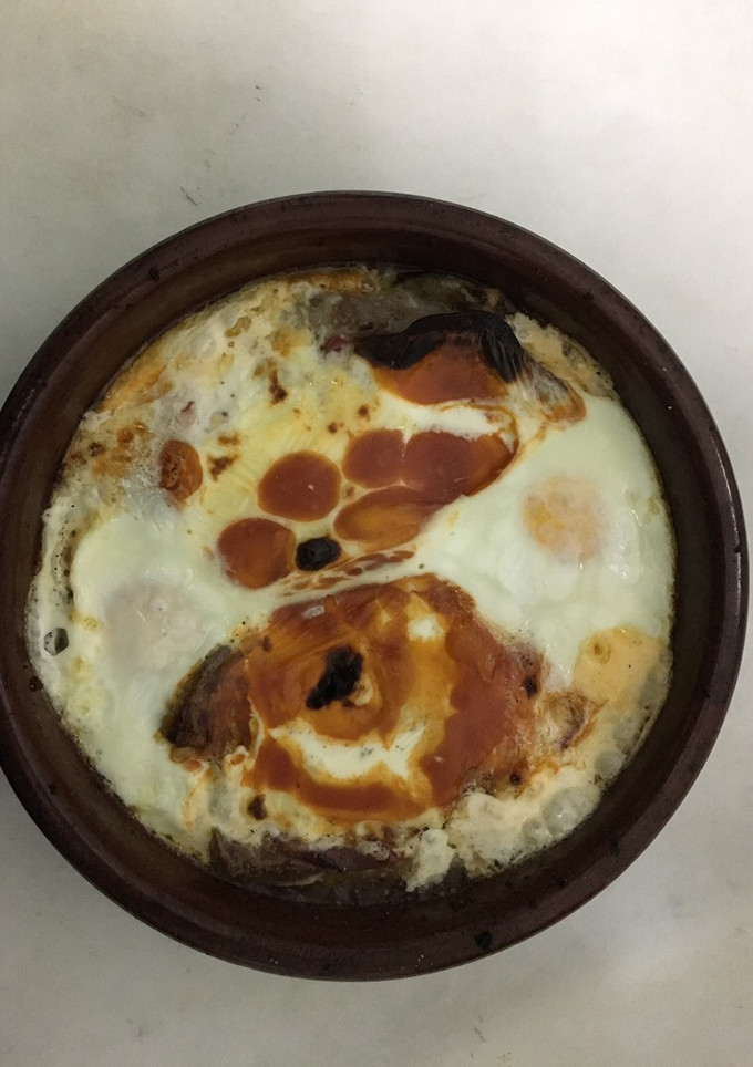 Una foto de Cabeza de lomo a los huevos al plato