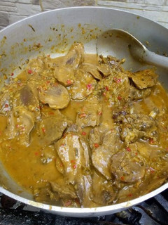 Una foto de Lengua en salsa 😋