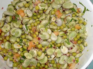 Fava beans and green peas salad