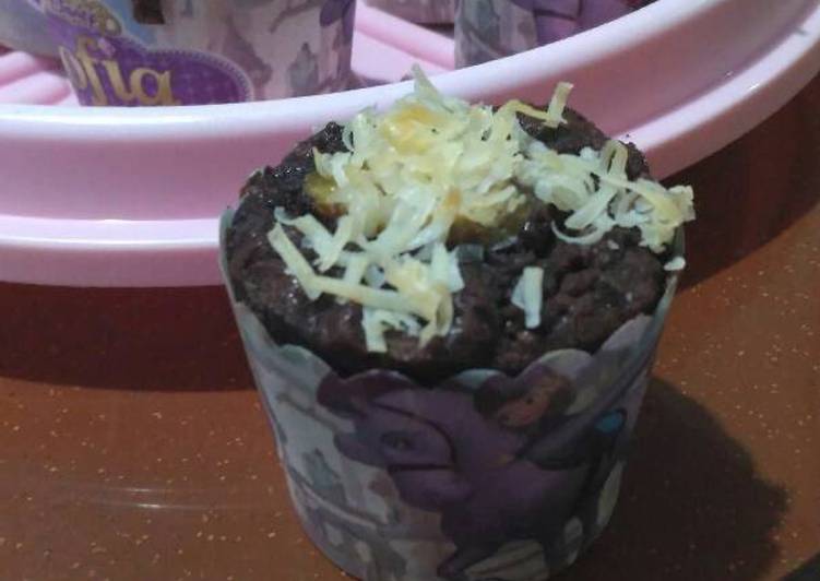Bagaimana Menyiapkan Banana cheese muffin yang Menggugah Selera