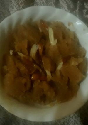 A picture of Suji and besan halwa.