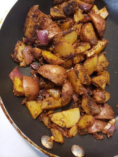 A picture of Spicy breakfast potatoes.