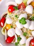 💚 Salad Mầm Cỏ Linh Lăng & Phô Mai Mozzarella Tươi Mini