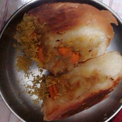 A picture of Kutchi Dabeli.