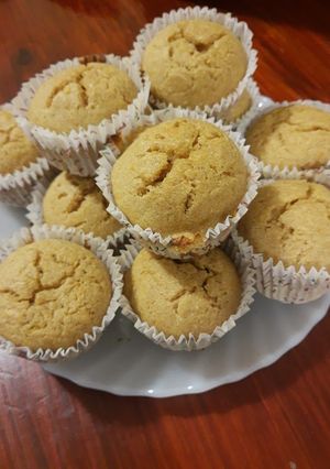 Una foto de Muffins integrales de avena y naranja