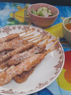 A picture of Low-Fat Chicken Satay Skewers.