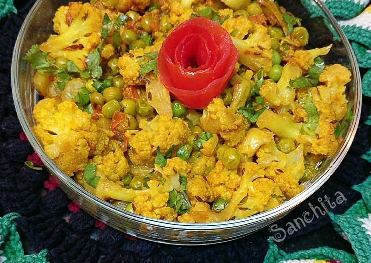 Easiest Way to Prepare Super Quick Homemade Cauliflower Peas Kadhai Tadka