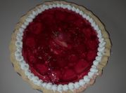 Una foto de tarta de frutilla