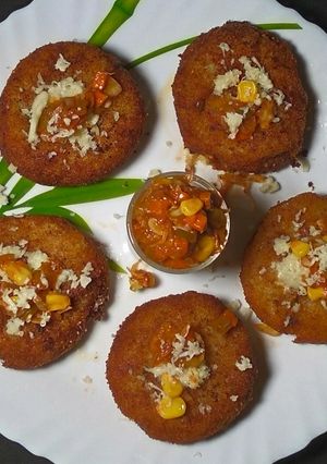 A picture of Pizza Cutlet Indian cutlet with Italian cheesy filling.