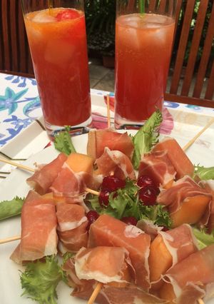 Una foto de Bocados frescos para las Fiestas: melón y prosciutto