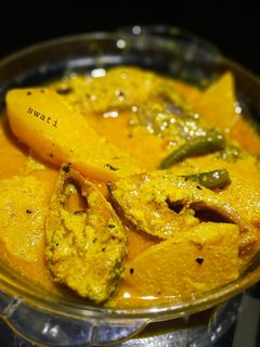 কুমড়ো সর্ষে ইলিশ (kumro sorshe illish recipe in Bengali) রেসিপির প্রধান ছবি