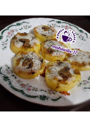 عکسی از دستور سیب زمینی شکم پر خوشمزههه🥔