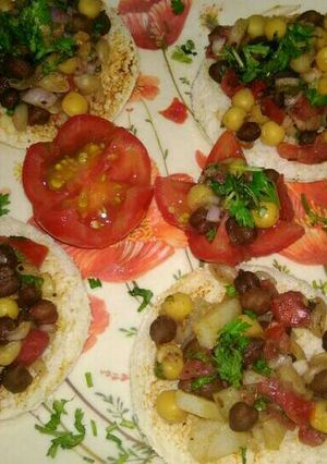 A picture of Bread chana chat.