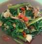 Langkah Gampang Membikin Resep 305. Tumis kangkung saus tiram ala resto yang Lezat Anti Ribet, Uenak Banget