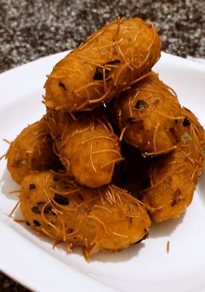 A picture of Veggies Poha Cutlets.