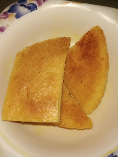 A picture of Gluten free crispy cake rusk.