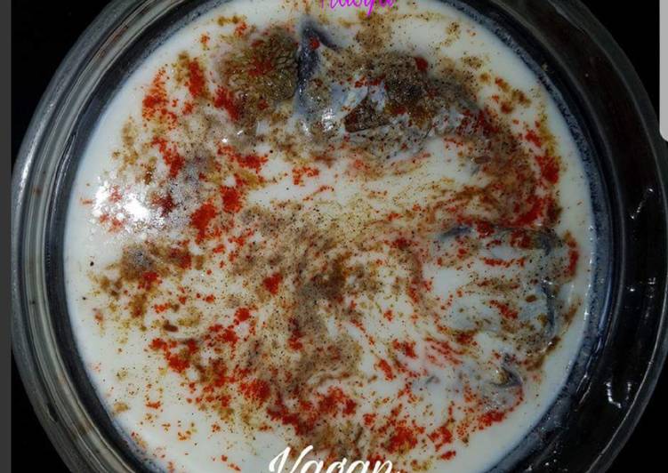 Baigan π Ka Raita (vegan Jo Matho)