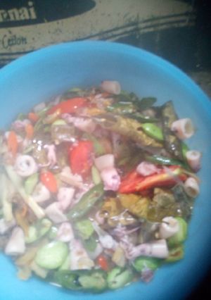 Foto resep Oseng Cumi Asin pete Cabai Hijau