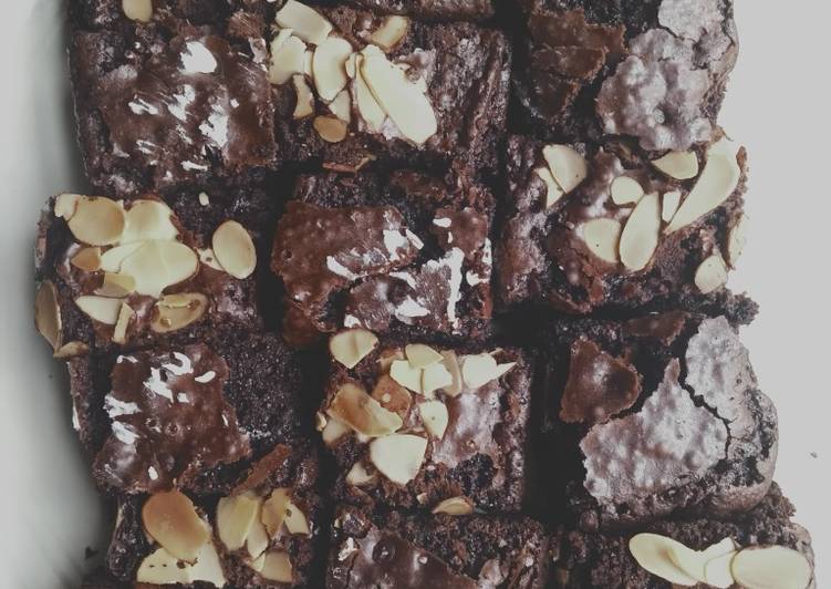 Resep Fudge brownies shiny crust Anti Gagal