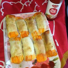 A picture of Baked peas roll.