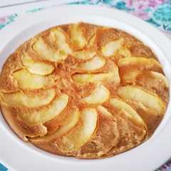 Una foto de Tortica de Manzana en Sartén