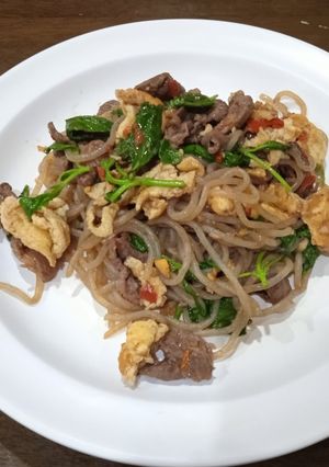 รูปของ ผัดกระเพรา,ริบอาย,เส้นบุกสาหร่าย,ไข่เจียว - คีโต