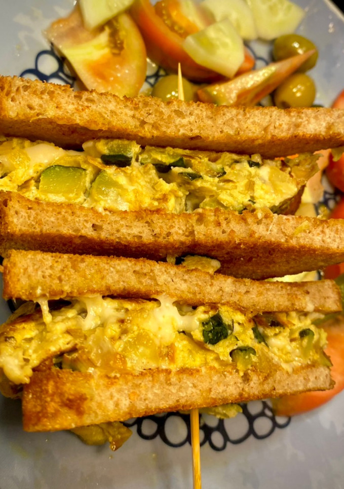 Una foto de Zarangollo Sándwich