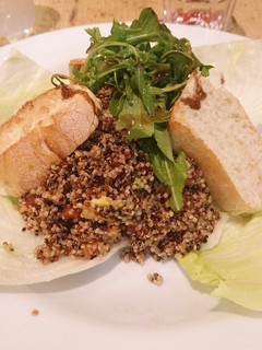 Una foto de Ensalada de quinoa
