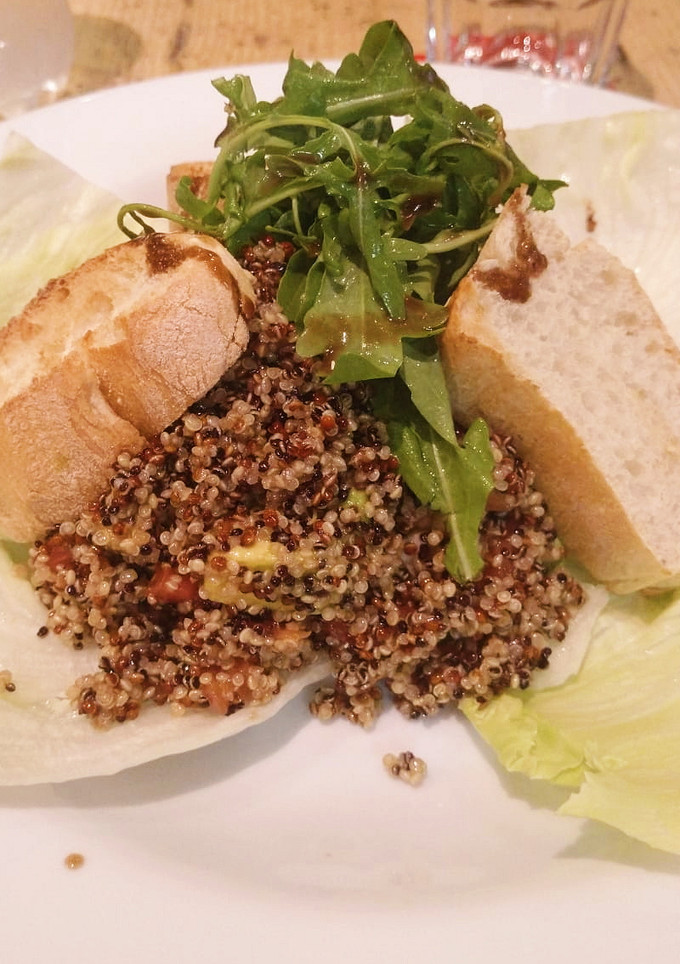 Una foto de Ensalada de quinoa