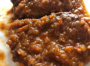 Una foto de Lengua en salsa