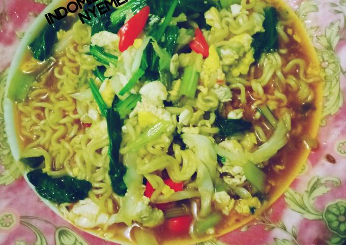 Resep Indomie Goreng Nyemek Oleh Esih Kurniasih Cookpad