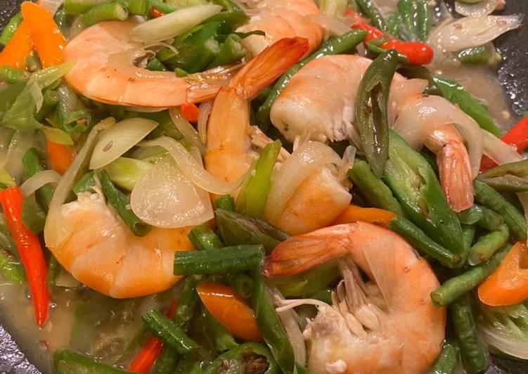 How to Cook Appetizing Kacang Panjang dan Udang Tumis Terasi