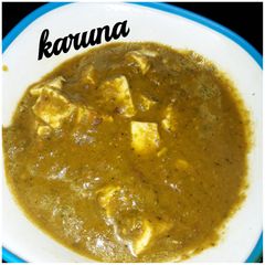 A picture of Palak paneer.