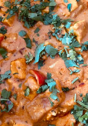 A picture of Paneer tikka masala.