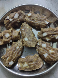 தானிய இனிப்பு பிடி கொழுக்கட்டை (Thaniya Inipu Pidi Kolukattai Recipe in tamil) செய்முறை முக்கிய புகைப்படம்