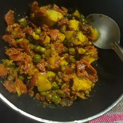 Aalu gajar matar ki sabji A picture of Aalu gajar matar ki sabji.