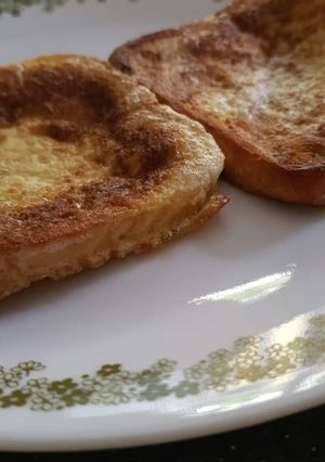 A picture of French toast 🍞.