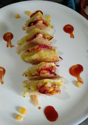 A picture of Potato veg sandwich.