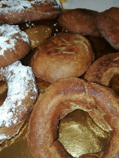 Una foto de Rosquillas centenas- La tonta, la lista y la ciega